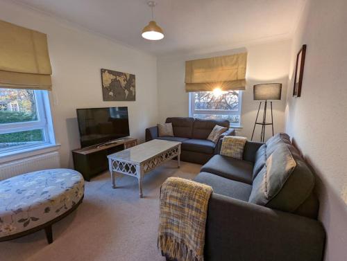 Two bed flat in a quiet village near Stirling - Apartment - Bridge of Allan