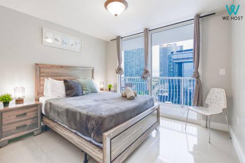 We Host Wonderful 3 BR Condo At Brickell W Gym in Miami, USA
