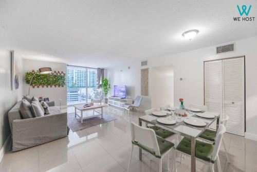 We Host Wonderful 3 BR Condo At Brickell W Gym in Miami, USA