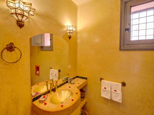 Superior Double Room image 10