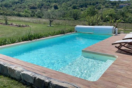 Villa contemporaine avec piscine et spa