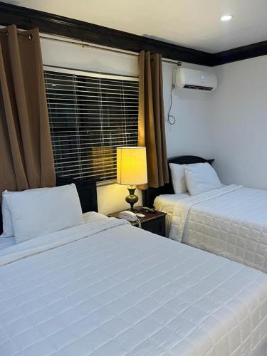 2 double beds