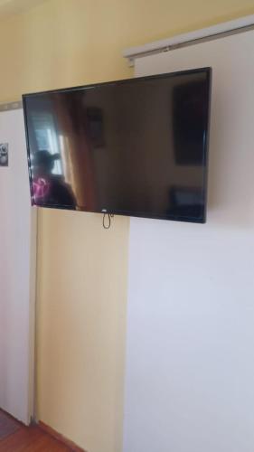 Central 6th Floor Studio Near Metro & View&200mbps - Tap to explore photos