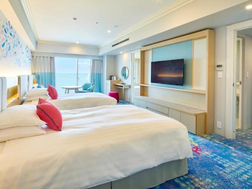 <7-10 Floor> Rainbow Deluxe Twin Room with Bay View - Non Smoking - No guarantee to enter the theme park