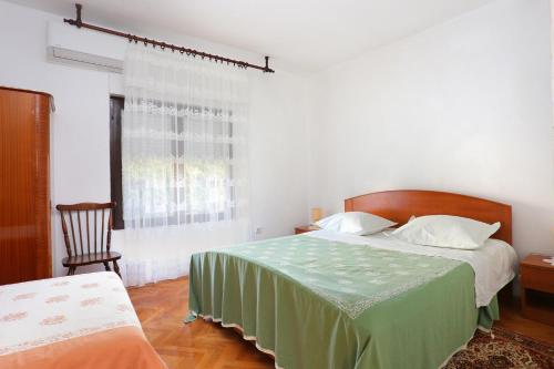 Apartments by the sea Rogoznica - 7558 - image 8