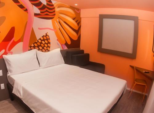 1 double bed, 1 twin bed