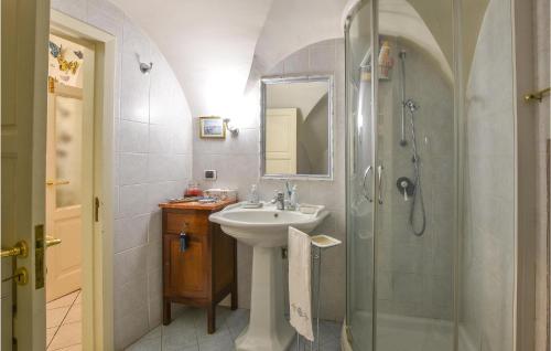 Two-Bedroom Apartment image 5