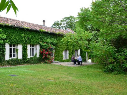 Gîte Lignières-Ambleville-Lignières-Sonneville, 3 pièces, 4 personnes - FR-1-653-59