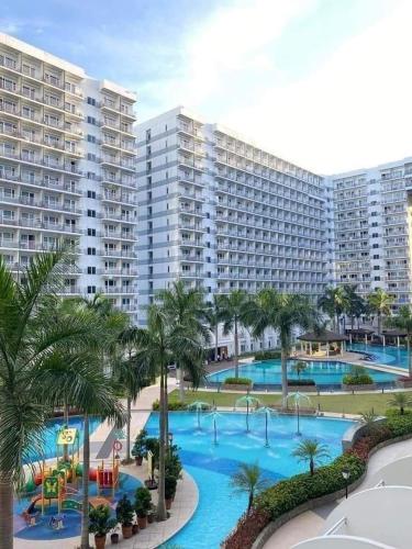 Jam Staycation at Shell Residences — Hotel in Manila