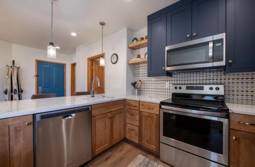 Zephyr Mountain Lodge Premium-Rated 2416 in Winter Park, USA
