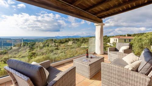 Villa Emmeline fronte mare 5 camere 6 bagni infinity pool WiFi per 12 persone