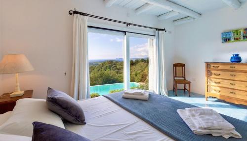 Villa Emmeline fronte mare 5 camere 6 bagni infinity pool WiFi per 12 persone