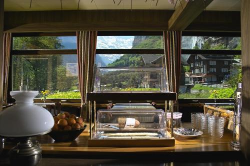 ห้องอาหาร, โรงแรม ชเตาบัค (Hotel Staubbach) in ลาวท์เทอบรุนเน็น