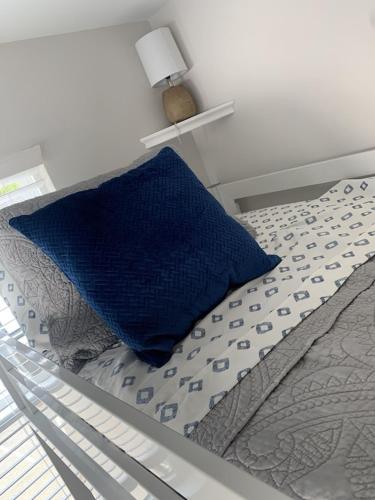 Classy, Cozy, Close to downtown