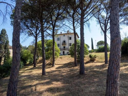  Appartamento in palazzo Liberty con pineta in Collepepe