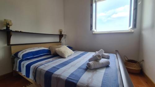 Apartment with Sea View image 2