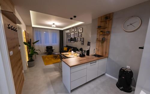 ห้องครัว, FAMILY RESORT SUBOTICA Apartments in กัต