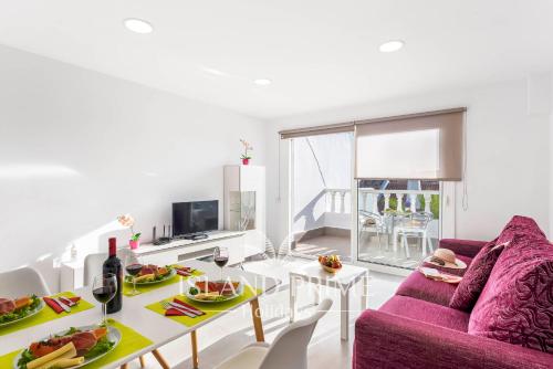Facilities, Holiday Apartment 2 in Sand Club SC266 in Tenerife