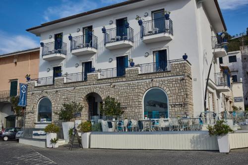 Le Ancore Hotel - image 2