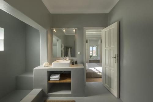 Villa with Private Pool image 7