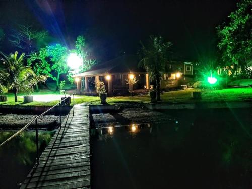 Rancho a beira rio 2-bedroom cottage in Buritama