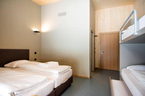 Campra Alpine Lodge & Spa - image 8