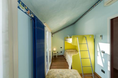 Savoia e jolanda Apartments - image 2