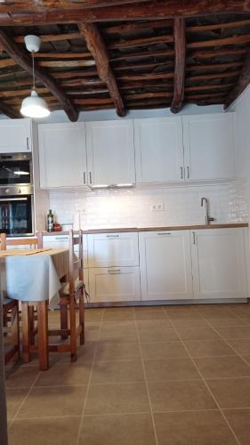 مطبخ, El Nogal in Bubion