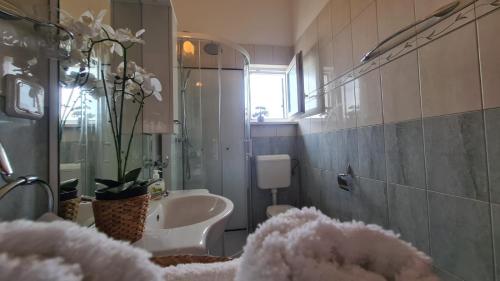 Two-Bedroom Apartment image 6