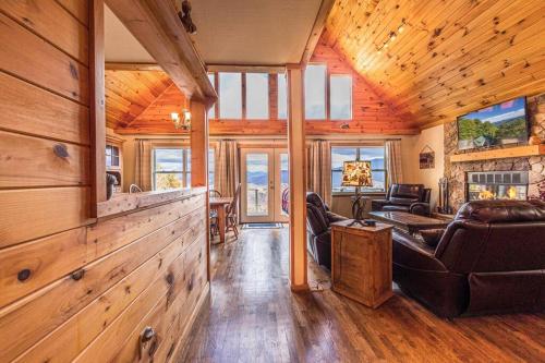 Stunning mtn. views! 4br with all the amenities! - VISTA VIBES- in Bryson City, USA