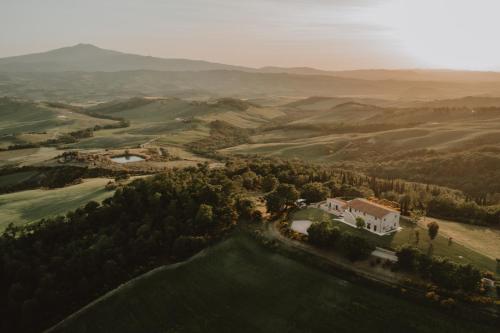 Rural Tuscany - Luxury Villa Monticelli - Accommodation - Sarteano