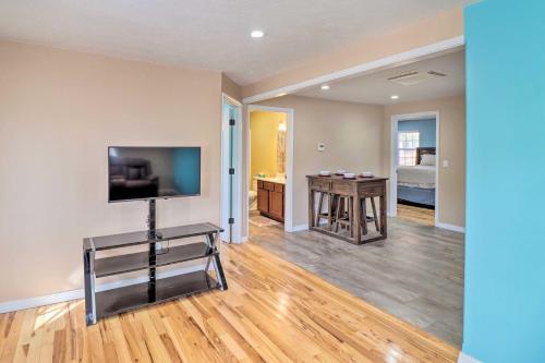Remodeled Harrison Retreat Less Than 6 Mi to Town! in Harrison, USA