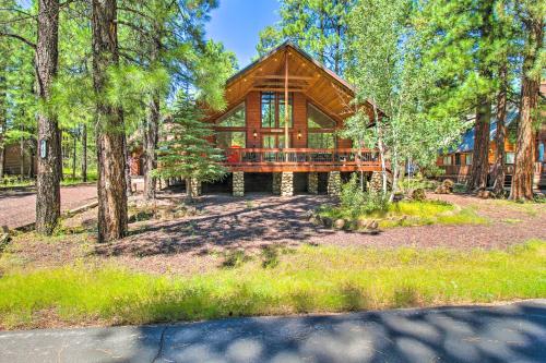 Beautiful Pinetop Gem with Fire Pit, Deck and Grill! - Indian Pine