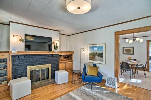 Family-Friendly Des Moines Retreat with Patio! in Des Moines, USA