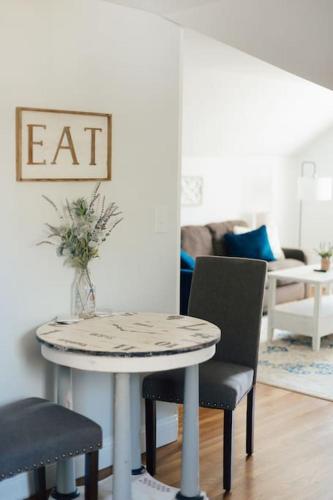 Charming Apt with chic decor Superhost w 5 Stars in Bristol (TN)