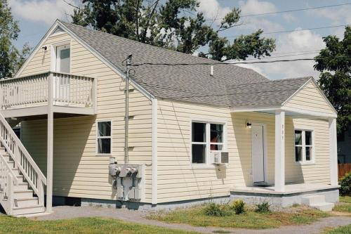 Charming Apt with chic decor Superhost w 5 Stars in Bristol (TN)