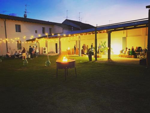 Dārzs, FORESTERIA LOMBARDA BED and BIKE CREMONA in Cornovecchio