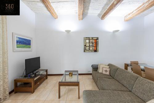 Seafront - Top Location, Top floor with WIFI & AC by 360 Estates, La Valletta (foto 4)