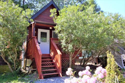 West Coast Cabin