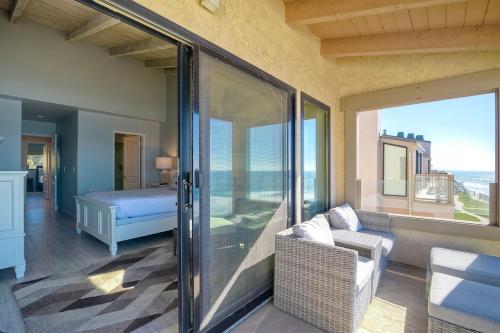 Oceanfront Views, Heated Pool, Hot Tubs, Parking in Solana Beach, USA