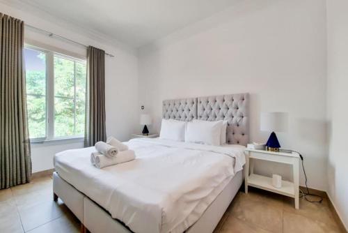 Vacationer Holiday Homes I Modern 3 Bed Villa I Private Pool I Luxury Retreat I Whispering Pines, Dubai (Foto 6)