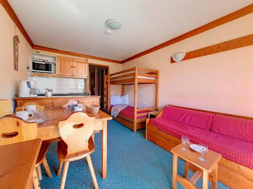 Appartement 2 pieces ski aux pieds avec balcon expose Sud-Ouest - FR-1-344-940 in Les Bruyeres