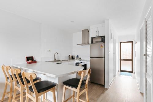 Cobblestone Court Motel - Wenzel Motels