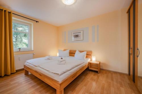 Apartment with Balcony image 6