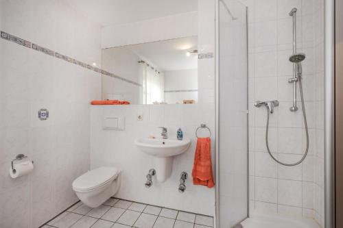 Apartment with Balcony image 3