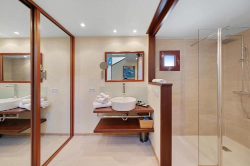 Hotel Ciutat Jardi - image 4