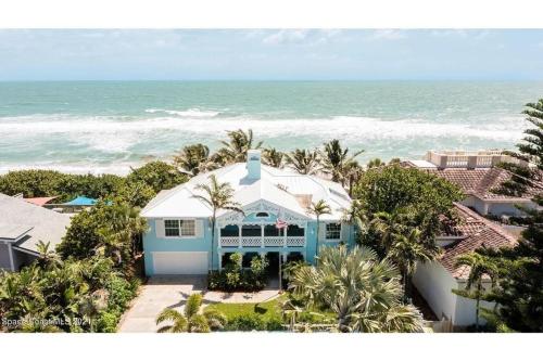 Beachfront Paradise! GREAT FAMILY Vacation! SALTWATER HEATED POOL