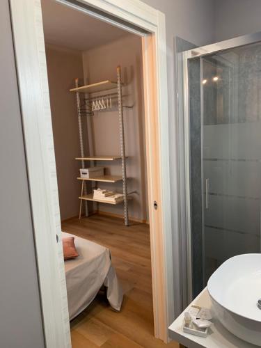 Double Room with Private Bathroom image 5