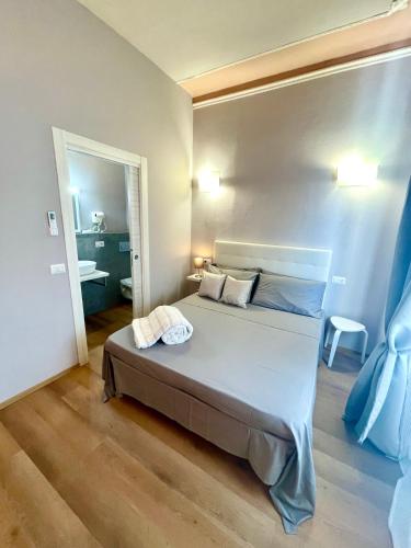 Double Room with Private Bathroom image 2