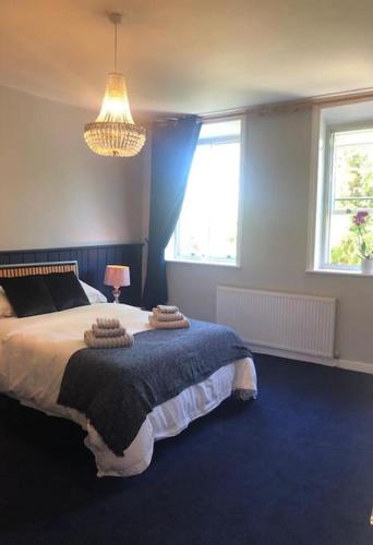 Escape To The Country @ Bron Offa Bach in Coedpoeth